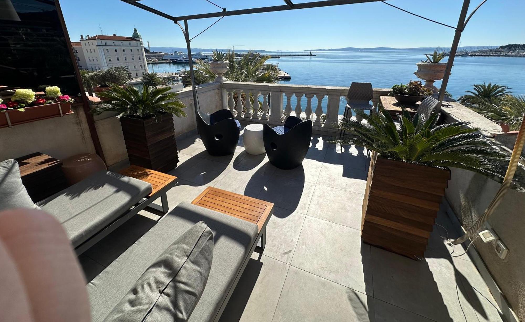 Riva Luxury Suites สปลิท ภายนอก รูปภาพ